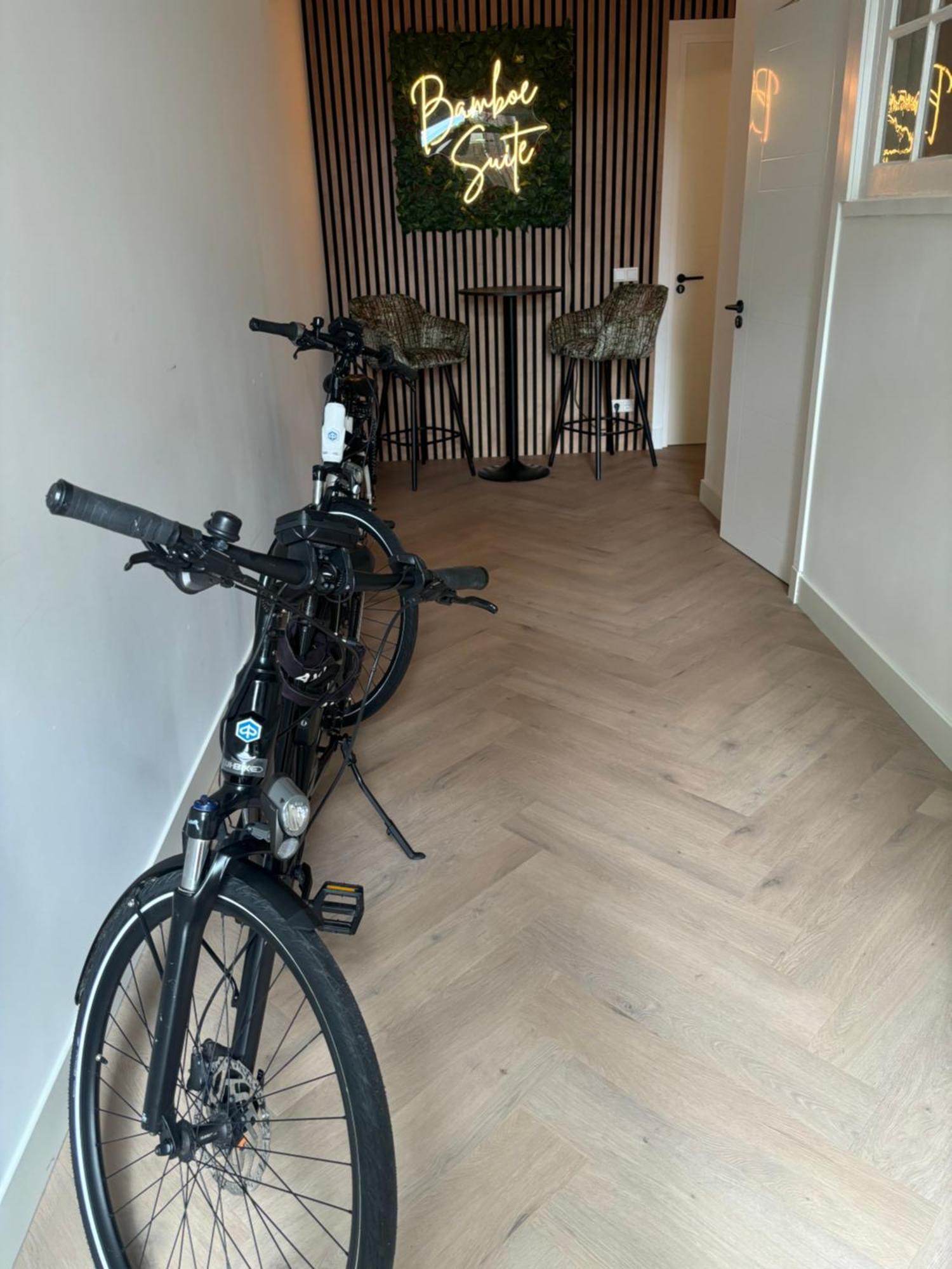 Bamboe Suite Bentveld Met Ligbad En Gratis Parkeren Exteriör bild